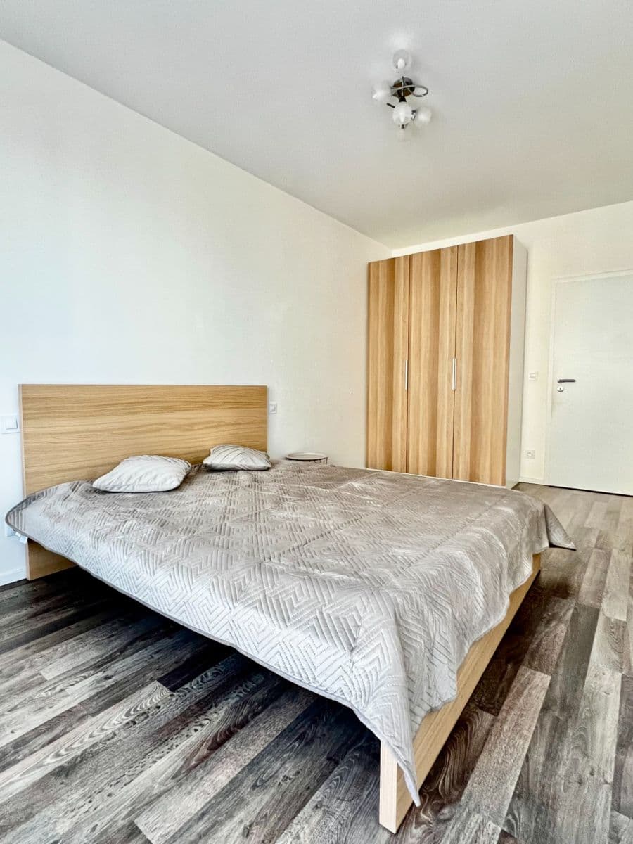 Prenájom bytu 2-izbový 62 m², Zvěřinova, Praha, Praha Prenájom bytu 2-izbový 62 m², Zvěřinova, Praha, Praha