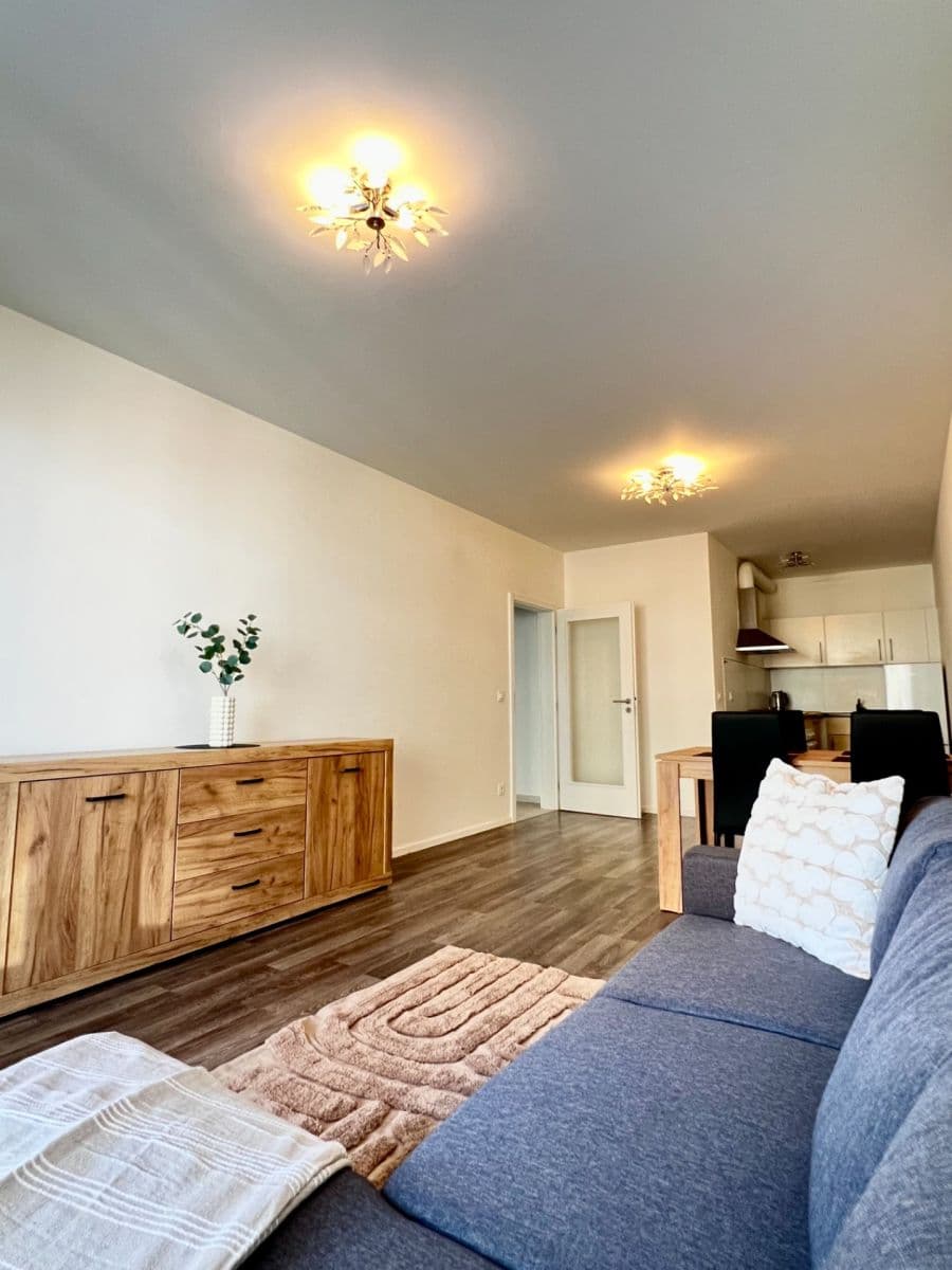 Prenájom bytu 2-izbový 62 m², Zvěřinova, Praha, Praha Prenájom bytu 2-izbový 62 m², Zvěřinova, Praha, Praha