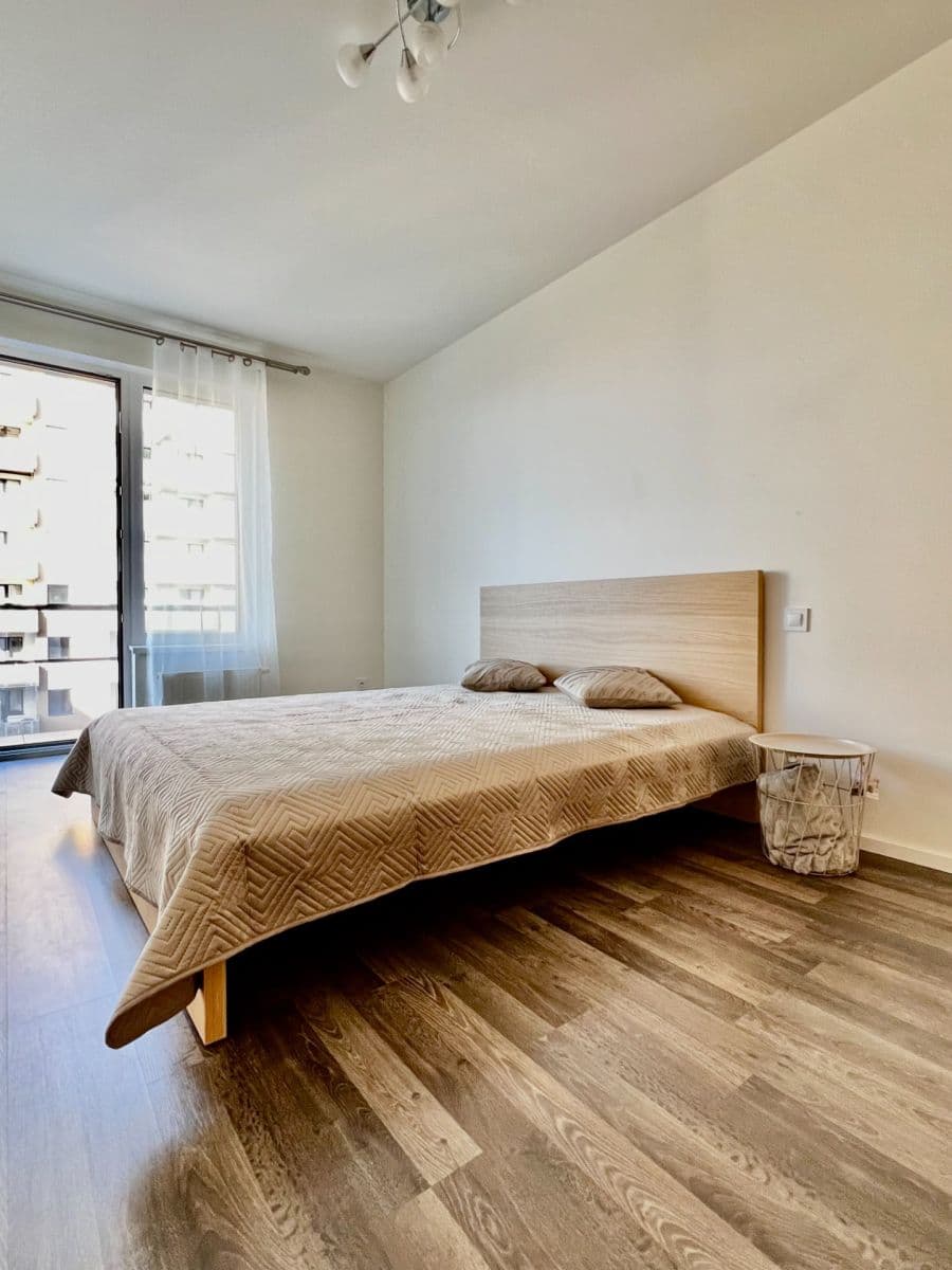 Prenájom bytu 2-izbový 62 m², Zvěřinova, Praha, Praha Prenájom bytu 2-izbový 62 m², Zvěřinova, Praha, Praha