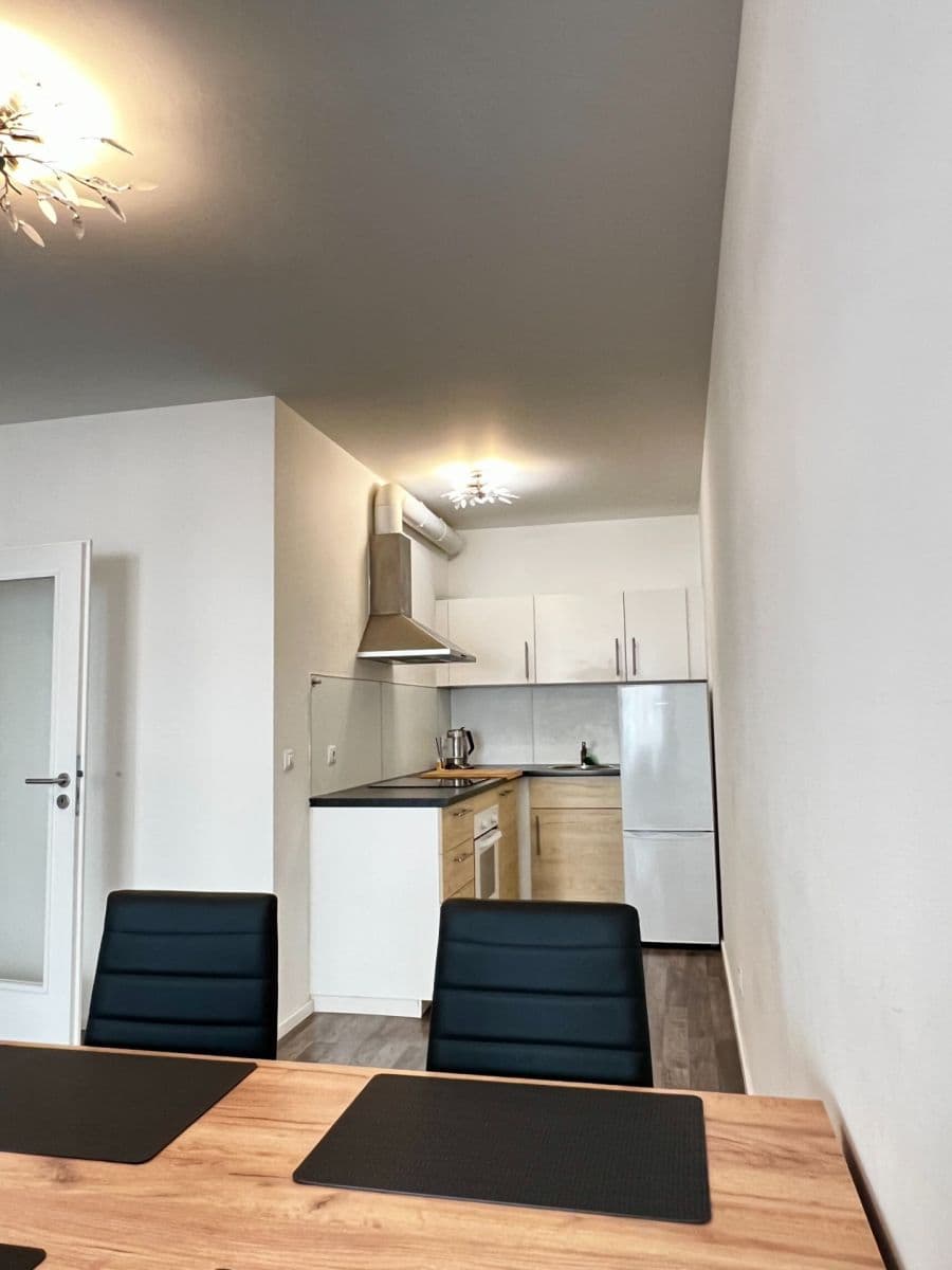 Prenájom bytu 2-izbový 62 m², Zvěřinova, Praha, Praha Prenájom bytu 2-izbový 62 m², Zvěřinova, Praha, Praha