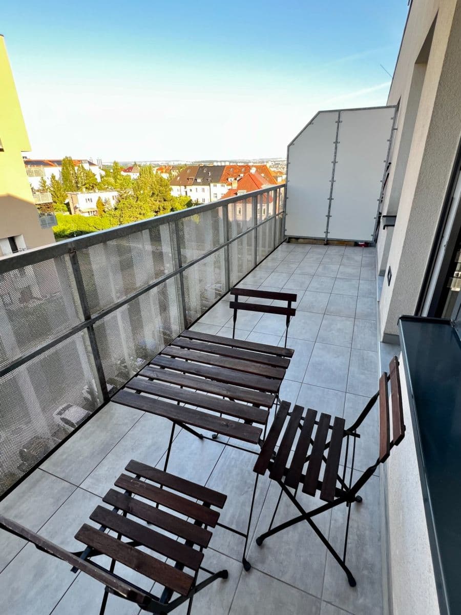 Prenájom bytu 2-izbový 62 m², Zvěřinova, Praha, Praha Prenájom bytu 2-izbový 62 m², Zvěřinova, Praha, Praha