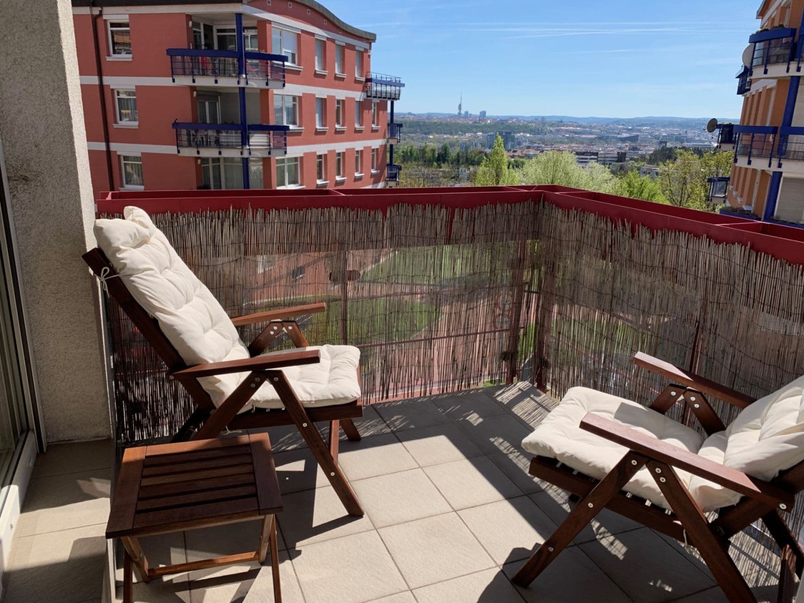 Prenájom bytu 2-izbový 62 m², Nad Okrouhlíkem, Praha, Praha Prenájom bytu 2-izbový 62 m², Nad Okrouhlíkem, Praha, Praha