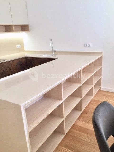 Predaj bytu 2-izbový 83 m², Nad Ostrovem, Praha, Praha Predaj bytu 2-izbový 83 m², Nad Ostrovem, Praha, Praha