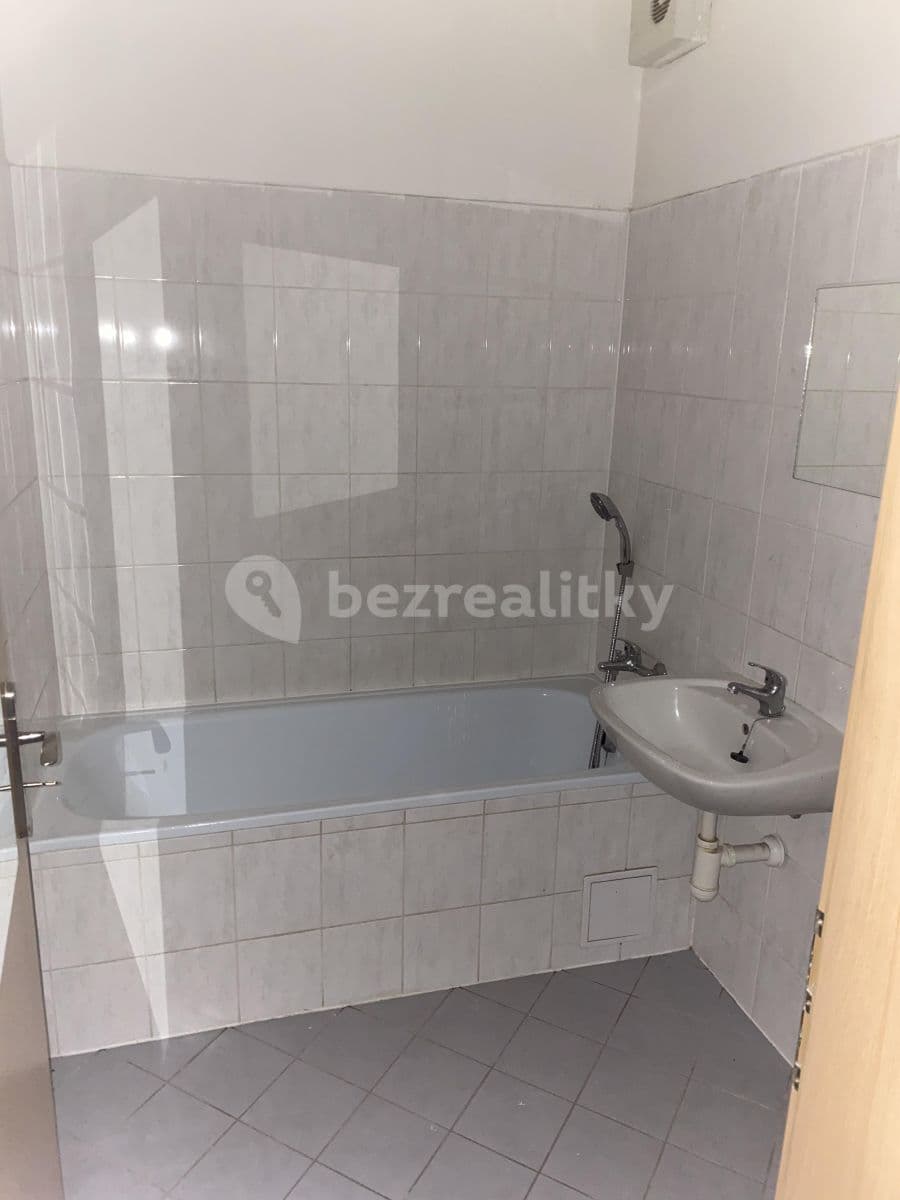 Prenájom bytu 1-izbový 30 m², Baráčnická, Ústí nad Labem, Ústecký kraj Prenájom bytu 1-izbový 30 m², Baráčnická, Ústí nad Labem, Ústecký kraj