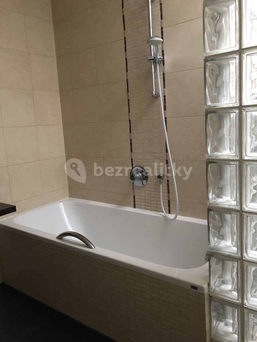 Prenájom bytu 2-izbový 50 m², Hořejší nábřeží, Praha, Praha Prenájom bytu 2-izbový 50 m², Hořejší nábřeží, Praha, Praha