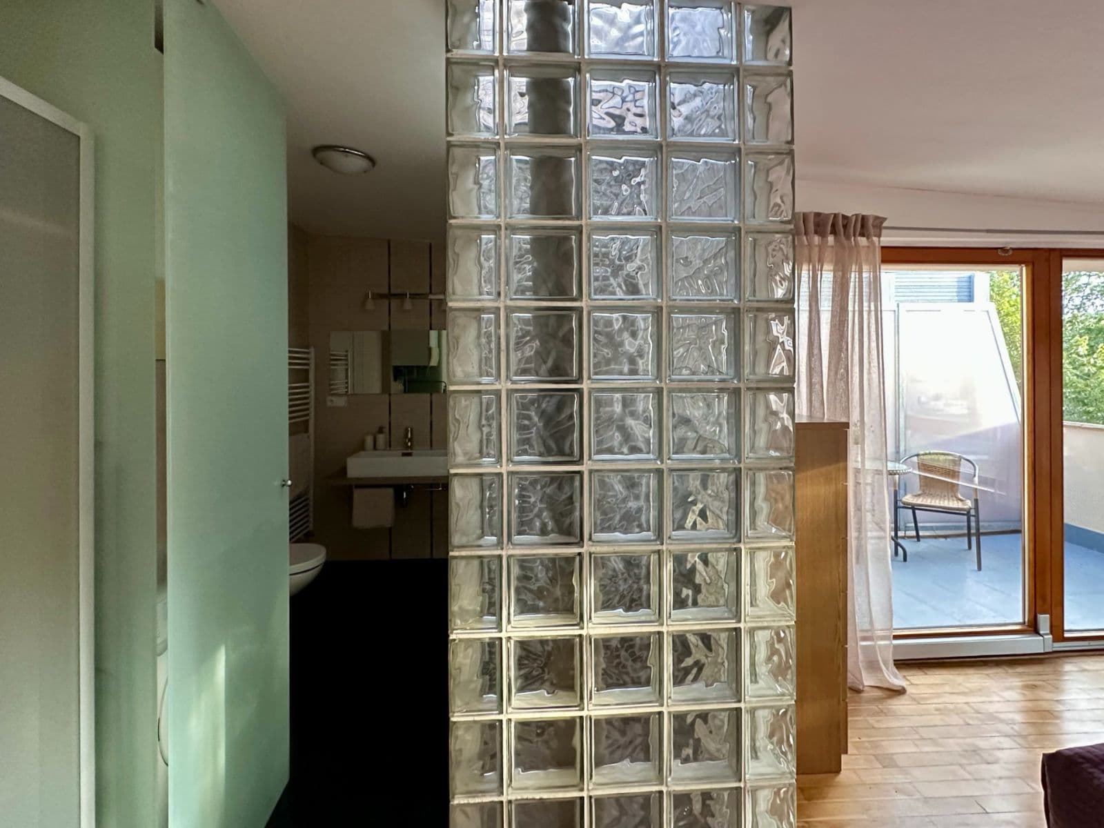 Prenájom bytu 2-izbový 50 m², Hořejší nábřeží, Praha, Praha Prenájom bytu 2-izbový 50 m², Hořejší nábřeží, Praha, Praha