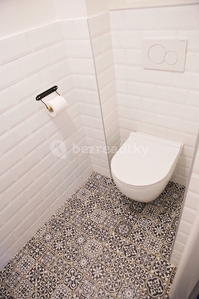 Prenájom bytu 2-izbový 72 m², Vinohradská, Praha, Praha Prenájom bytu 2-izbový 72 m², Vinohradská, Praha, Praha