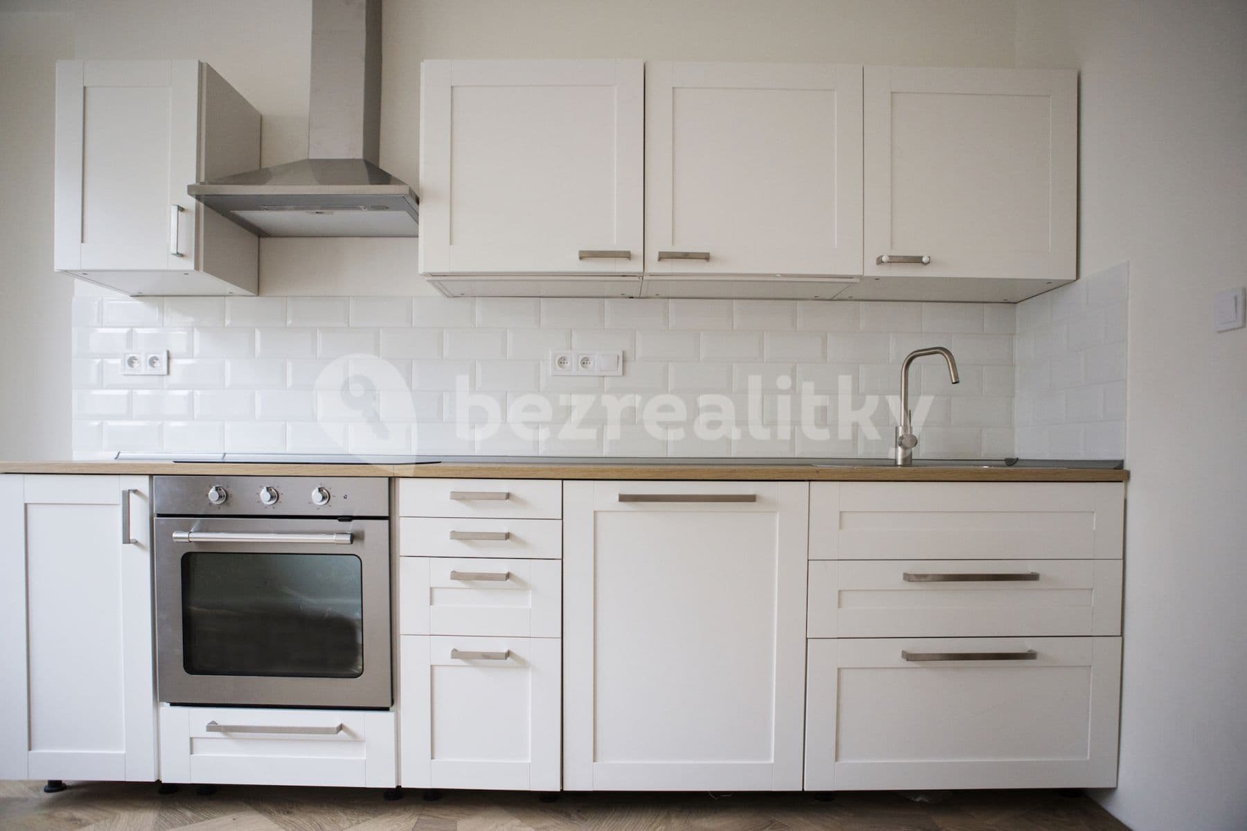 Prenájom bytu 2-izbový 72 m², Vinohradská, Praha, Praha Prenájom bytu 2-izbový 72 m², Vinohradská, Praha, Praha