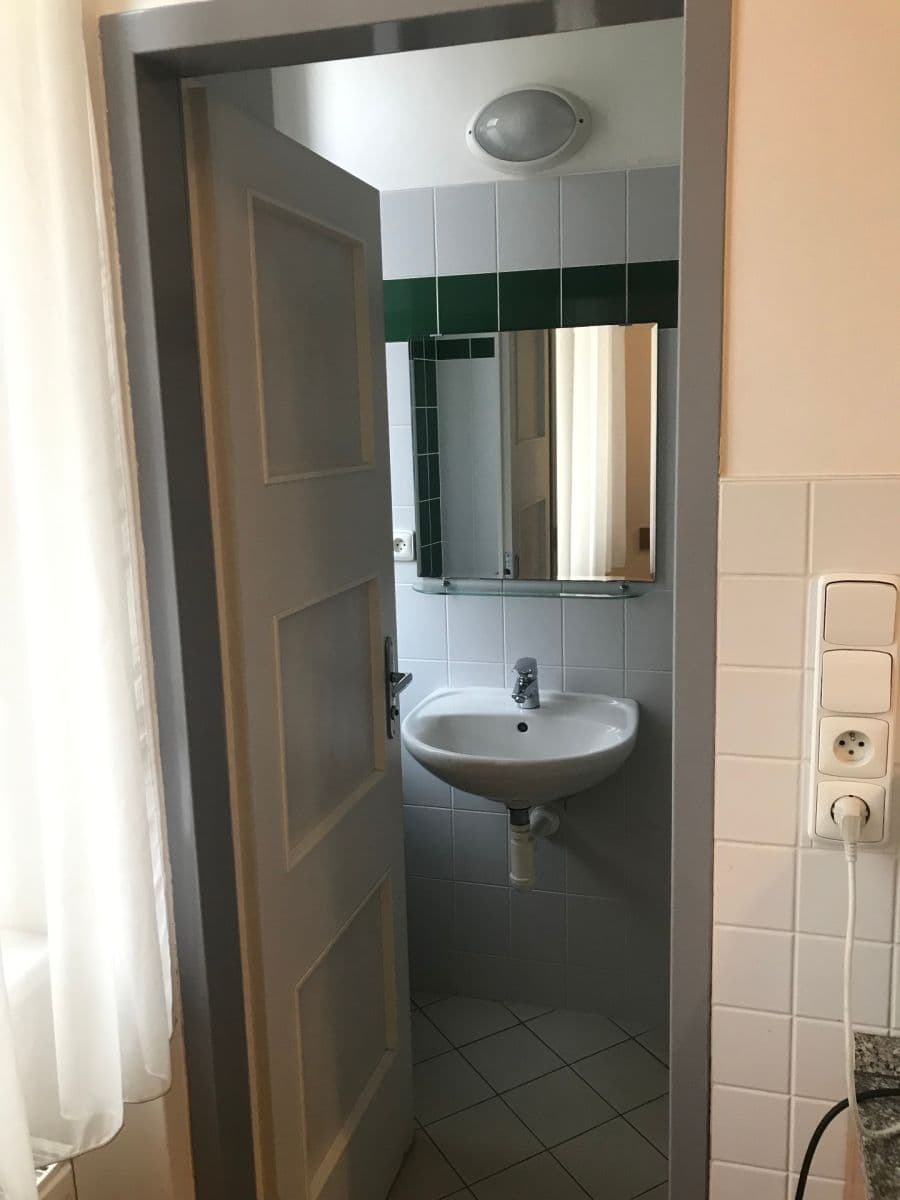 Prenájom bytu 1-izbový 38 m², Na Ostrůvku, Praha, Praha Prenájom bytu 1-izbový 38 m², Na Ostrůvku, Praha, Praha