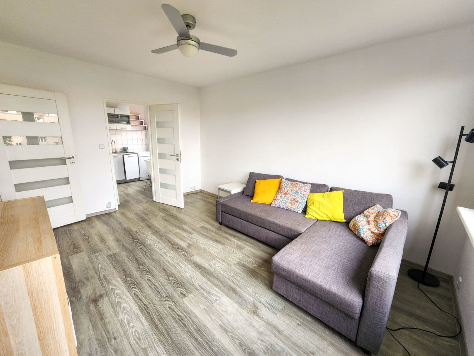 Prenájom bytu 2-izbový 40 m², Křivá, Praha, Praha Prenájom bytu 2-izbový 40 m², Křivá, Praha, Praha