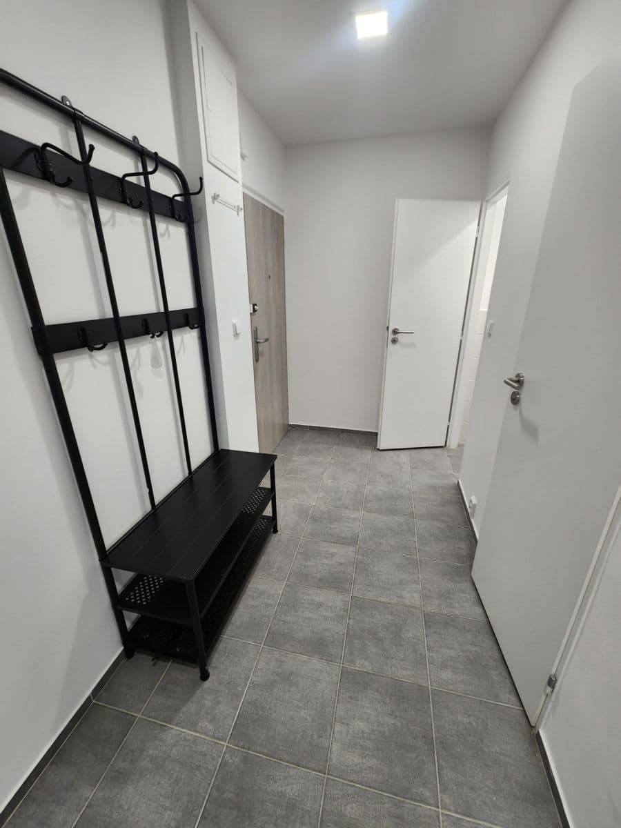 Prenájom bytu 2-izbový 40 m², Křivá, Praha, Praha Prenájom bytu 2-izbový 40 m², Křivá, Praha, Praha