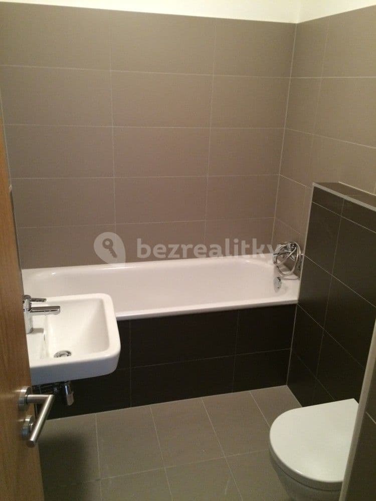 Prenájom bytu 2-izbový 40 m², Pod dvorem, Praha, Praha Prenájom bytu 2-izbový 40 m², Pod dvorem, Praha, Praha