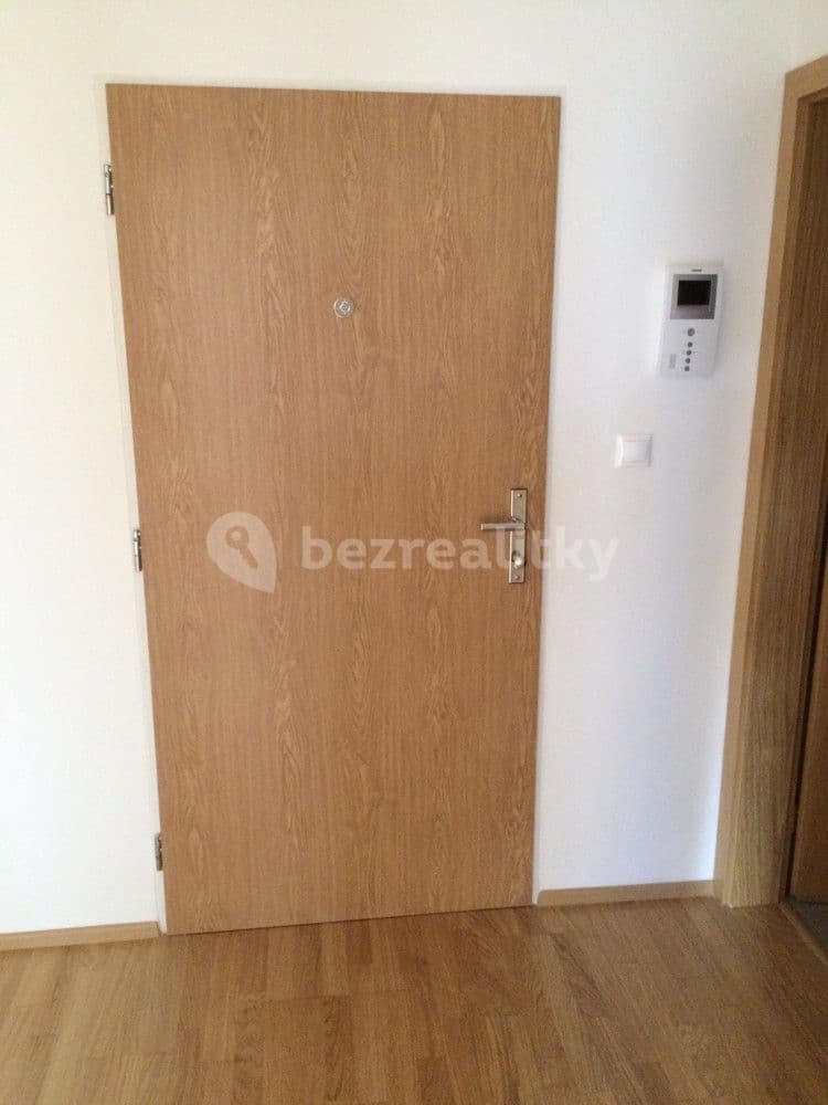Prenájom bytu 2-izbový 40 m², Pod dvorem, Praha, Praha Prenájom bytu 2-izbový 40 m², Pod dvorem, Praha, Praha