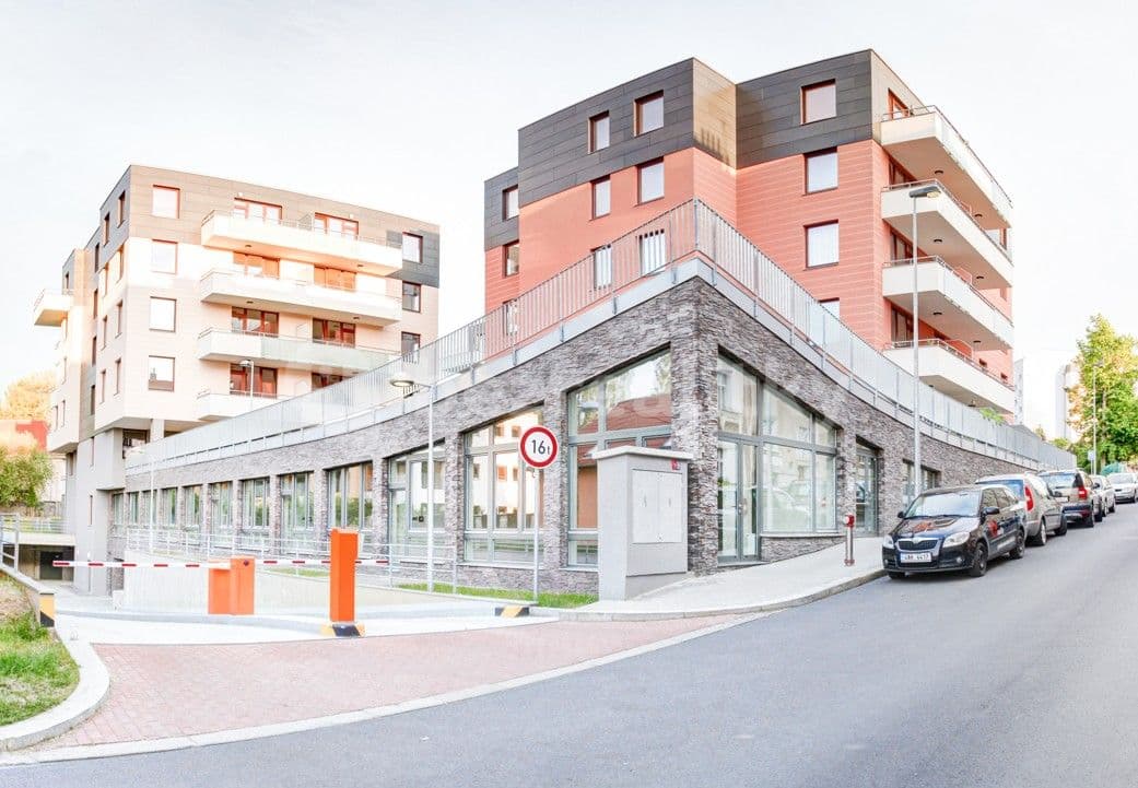 Prenájom bytu 2-izbový 40 m², Pod dvorem, Praha, Praha Prenájom bytu 2-izbový 40 m², Pod dvorem, Praha, Praha