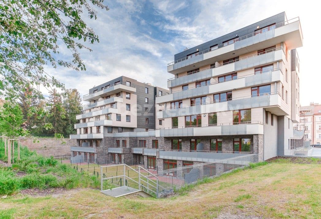 Prenájom bytu 2-izbový 40 m², Pod dvorem, Praha, Praha Prenájom bytu 2-izbový 40 m², Pod dvorem, Praha, Praha