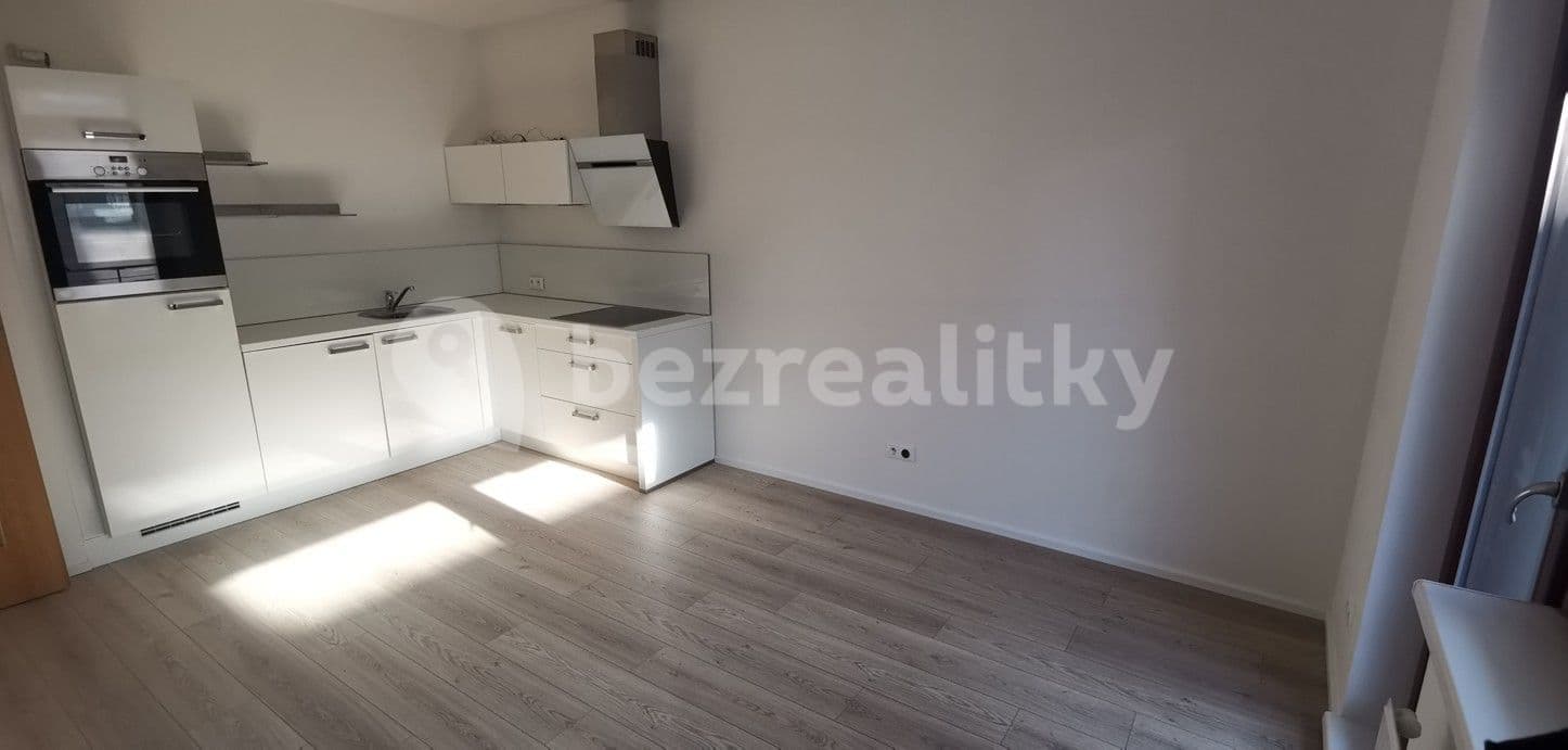 Prenájom bytu 2-izbový 40 m², Pod dvorem, Praha, Praha Prenájom bytu 2-izbový 40 m², Pod dvorem, Praha, Praha