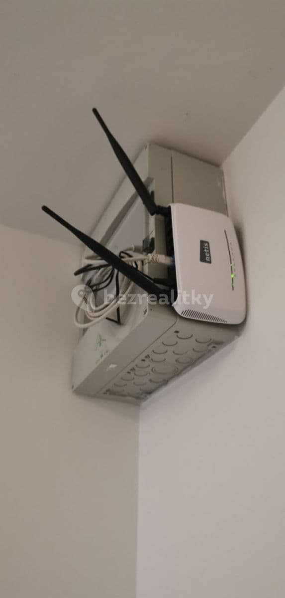 Prenájom bytu 2-izbový 40 m², Pod dvorem, Praha, Praha Prenájom bytu 2-izbový 40 m², Pod dvorem, Praha, Praha