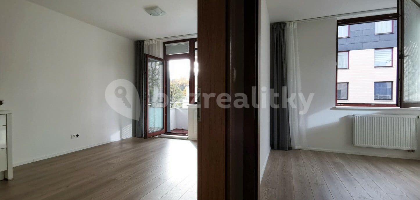 Prenájom bytu 2-izbový 40 m², Pod dvorem, Praha, Praha Prenájom bytu 2-izbový 40 m², Pod dvorem, Praha, Praha
