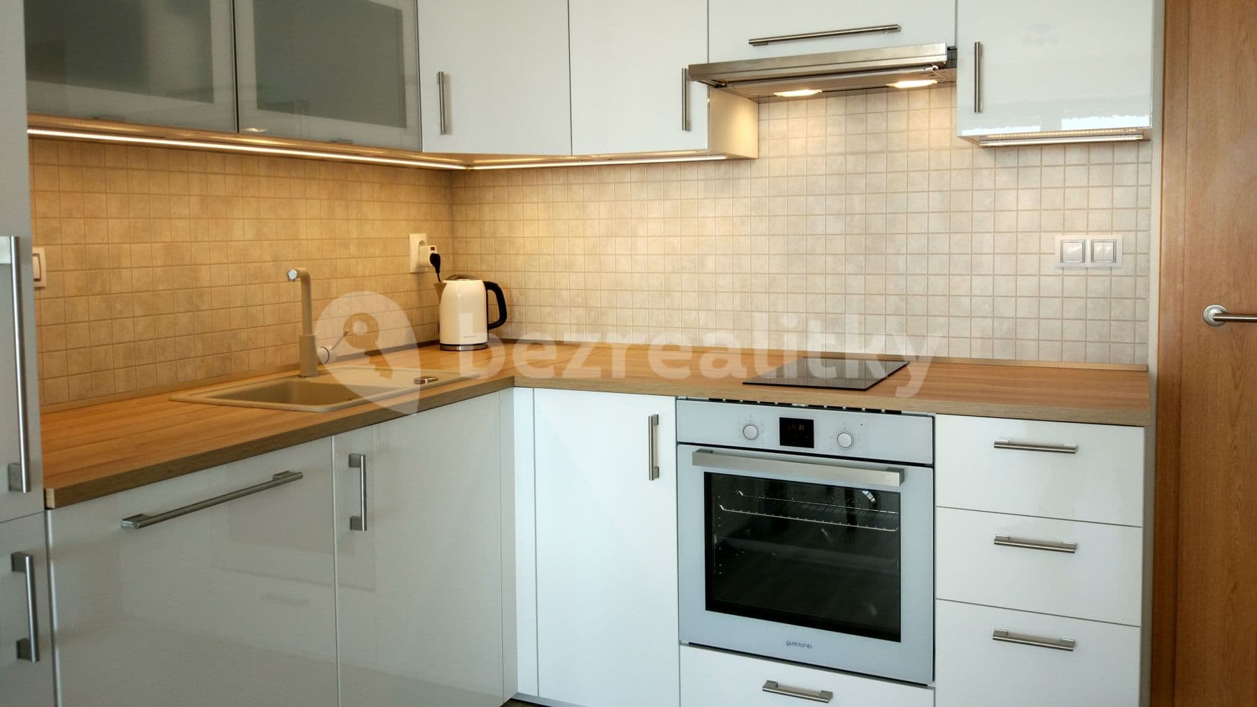 Prenájom bytu 1-izbový 47 m², Řípská, Brno, Jihomoravský kraj Prenájom bytu 1-izbový 47 m², Řípská, Brno, Jihomoravský kraj