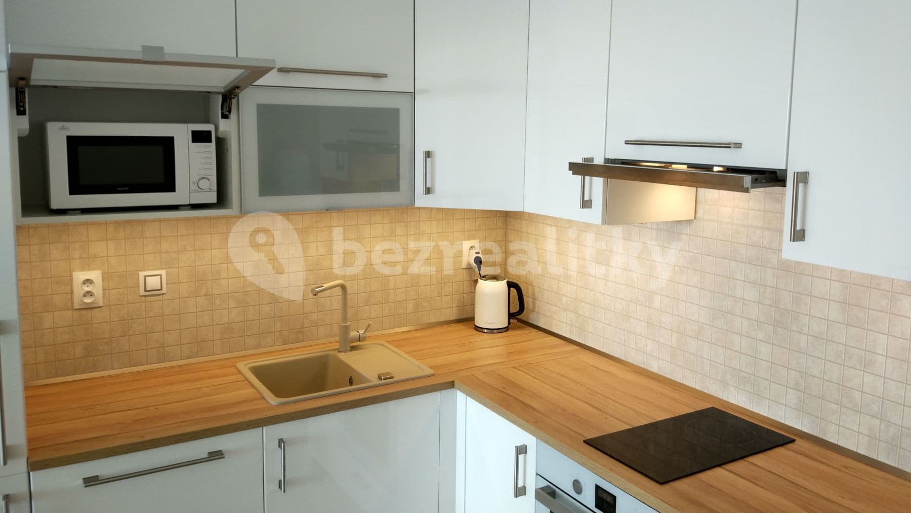 Prenájom bytu 1-izbový 47 m², Řípská, Brno, Jihomoravský kraj Prenájom bytu 1-izbový 47 m², Řípská, Brno, Jihomoravský kraj