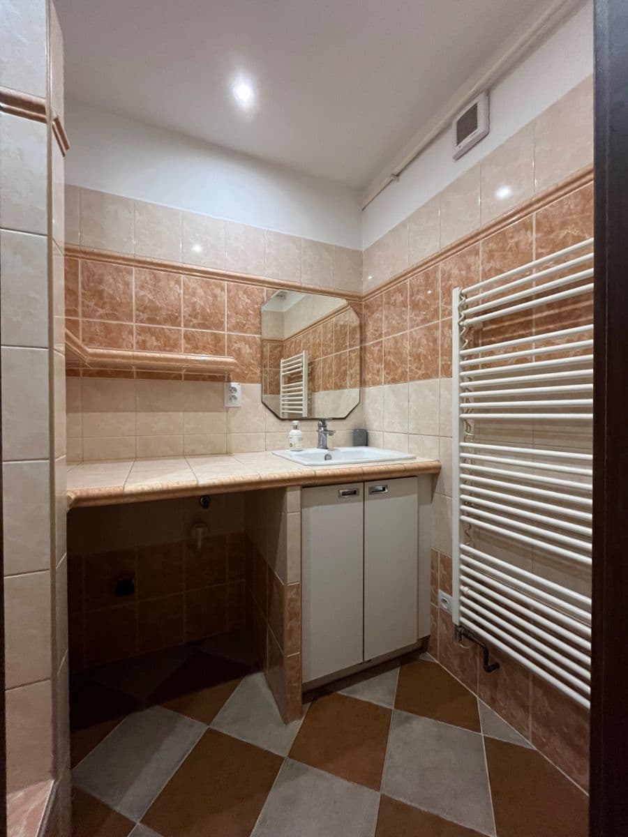 Prenájom bytu 3-izbový 102 m², Družstevní, Hustopeče, Jihomoravský kraj Prenájom bytu 3-izbový 102 m², Družstevní, Hustopeče, Jihomoravský kraj