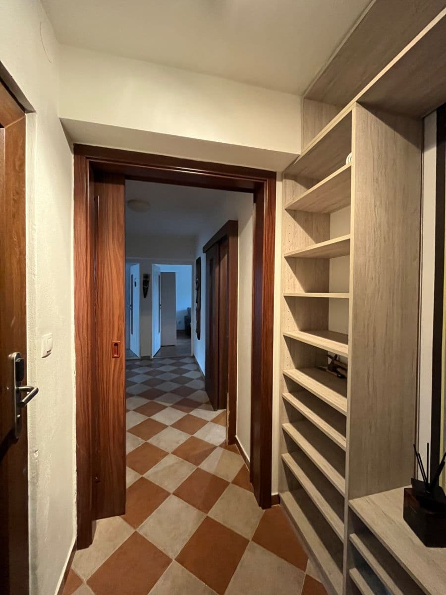 Prenájom bytu 3-izbový 102 m², Družstevní, Hustopeče, Jihomoravský kraj Prenájom bytu 3-izbový 102 m², Družstevní, Hustopeče, Jihomoravský kraj