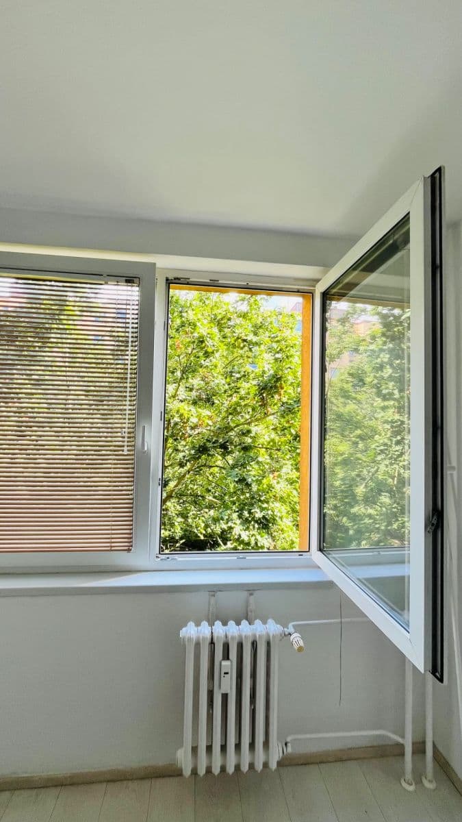 Prenájom bytu Garsoniéra 31 m², Werichova, Praha, Praha Prenájom bytu Garsoniéra 31 m², Werichova, Praha, Praha
