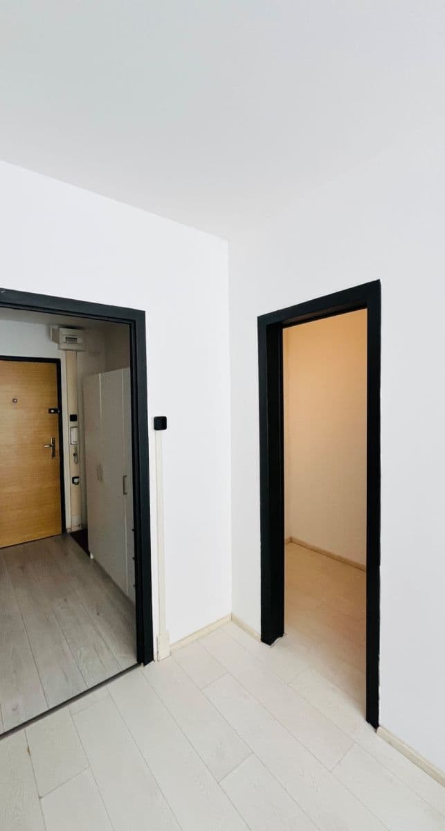 Prenájom bytu Garsoniéra 31 m², Werichova, Praha, Praha Prenájom bytu Garsoniéra 31 m², Werichova, Praha, Praha