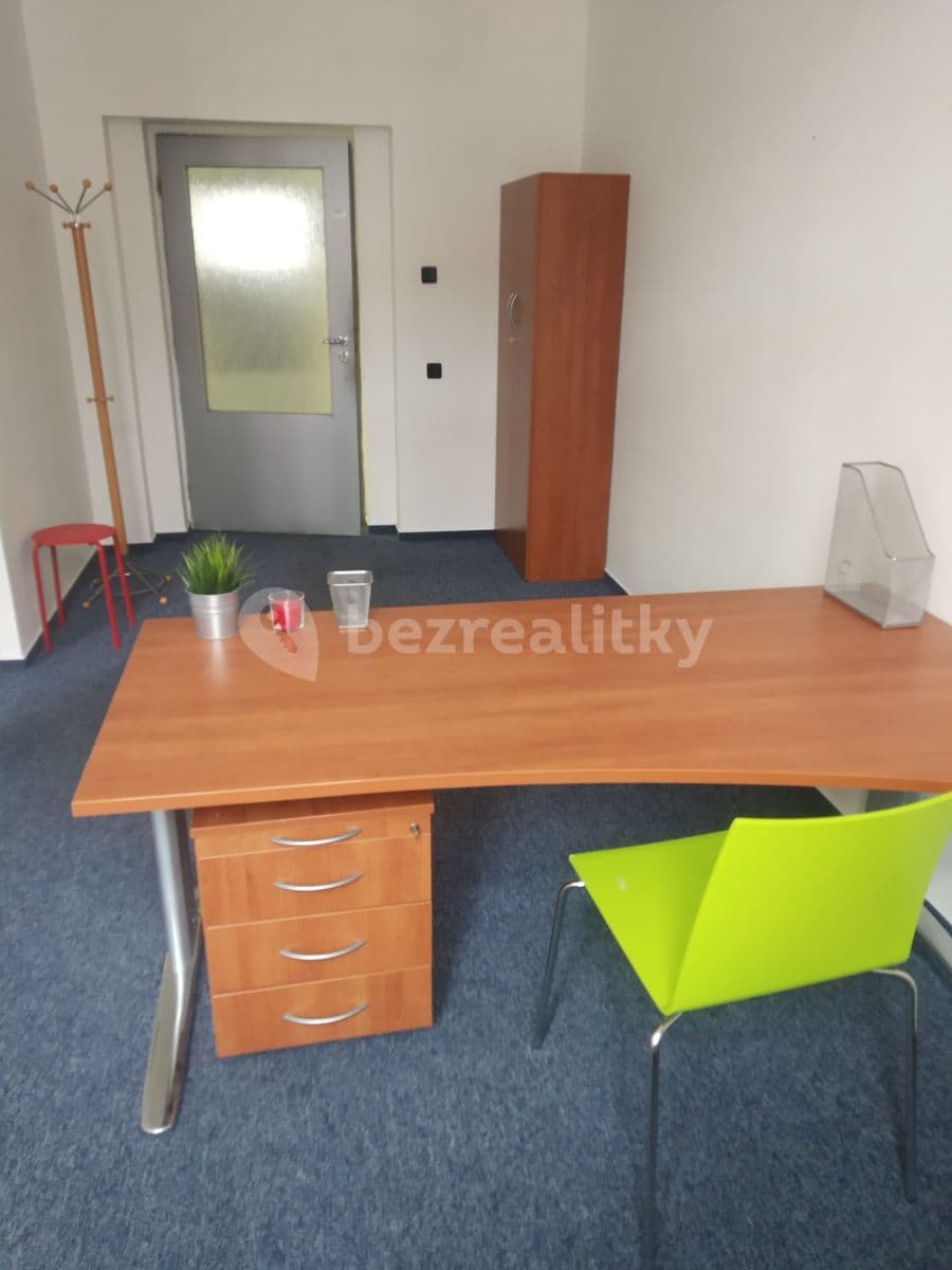 Prenájom kancelárie 26 m², Školní, Chomutov, Ústecký kraj Prenájom kancelárie 26 m², Školní, Chomutov, Ústecký kraj