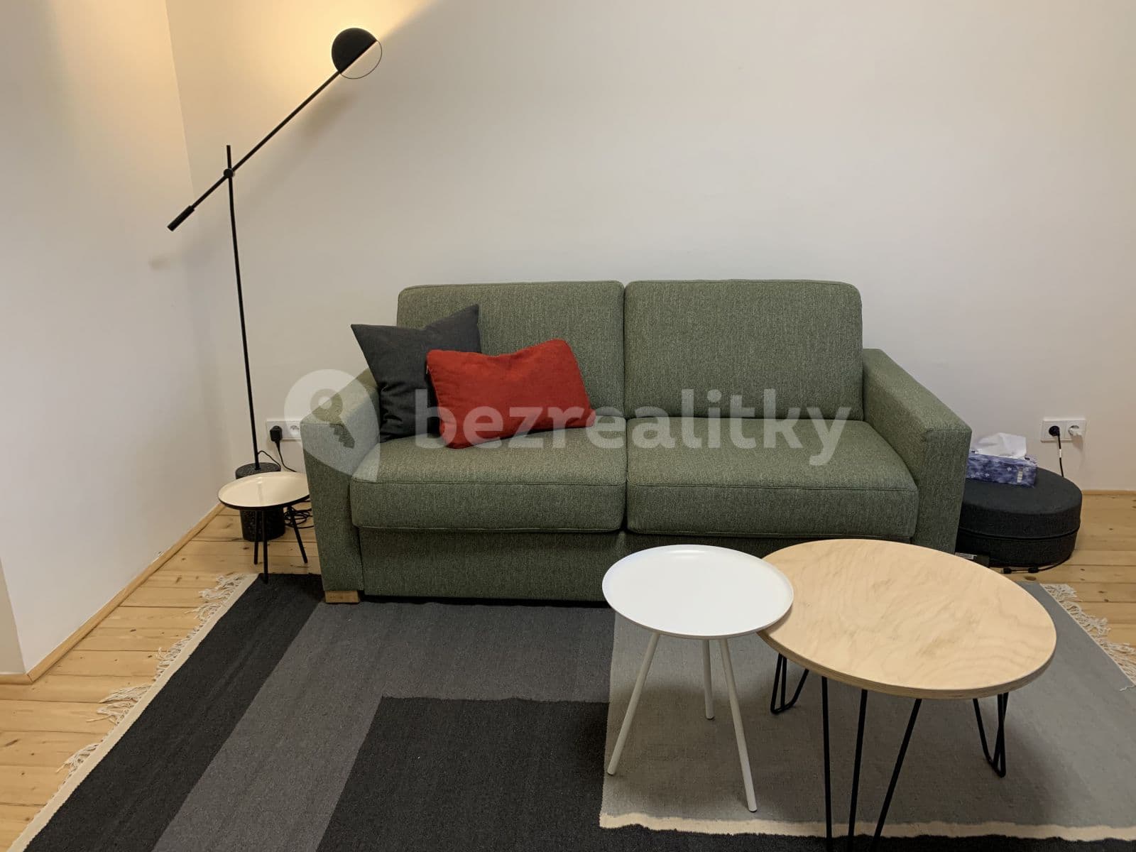 Prenájom bytu 1-izbový 46 m², Na Nivách, Praha, Praha Prenájom bytu 1-izbový 46 m², Na Nivách, Praha, Praha