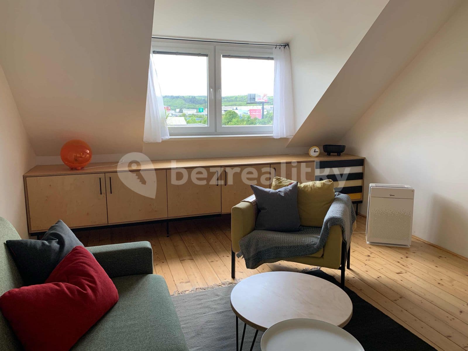 Prenájom bytu 1-izbový 46 m², Na Nivách, Praha, Praha Prenájom bytu 1-izbový 46 m², Na Nivách, Praha, Praha