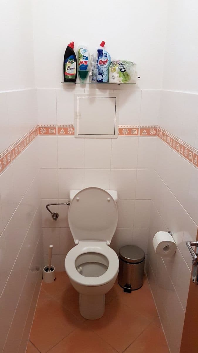 Prenájom bytu 2-izbový 68 m², Názovská, Praha, Praha Prenájom bytu 2-izbový 68 m², Názovská, Praha, Praha