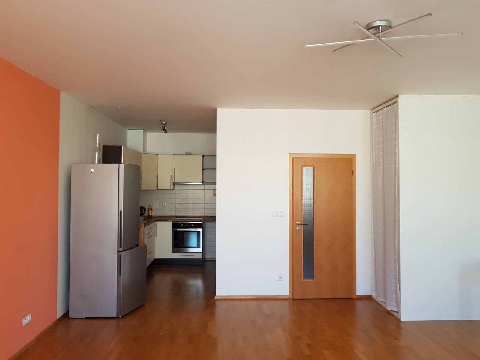 Prenájom bytu 1-izbový 47 m², Jeseniova, Praha, Praha Prenájom bytu 1-izbový 47 m², Jeseniova, Praha, Praha