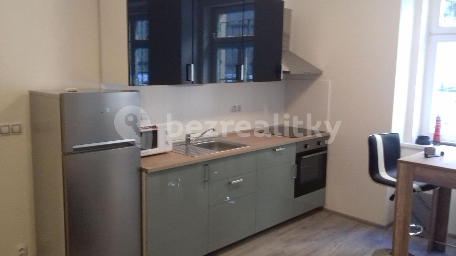 Prenájom bytu 2-izbový 45 m², Krymská, Praha, Praha Prenájom bytu 2-izbový 45 m², Krymská, Praha, Praha