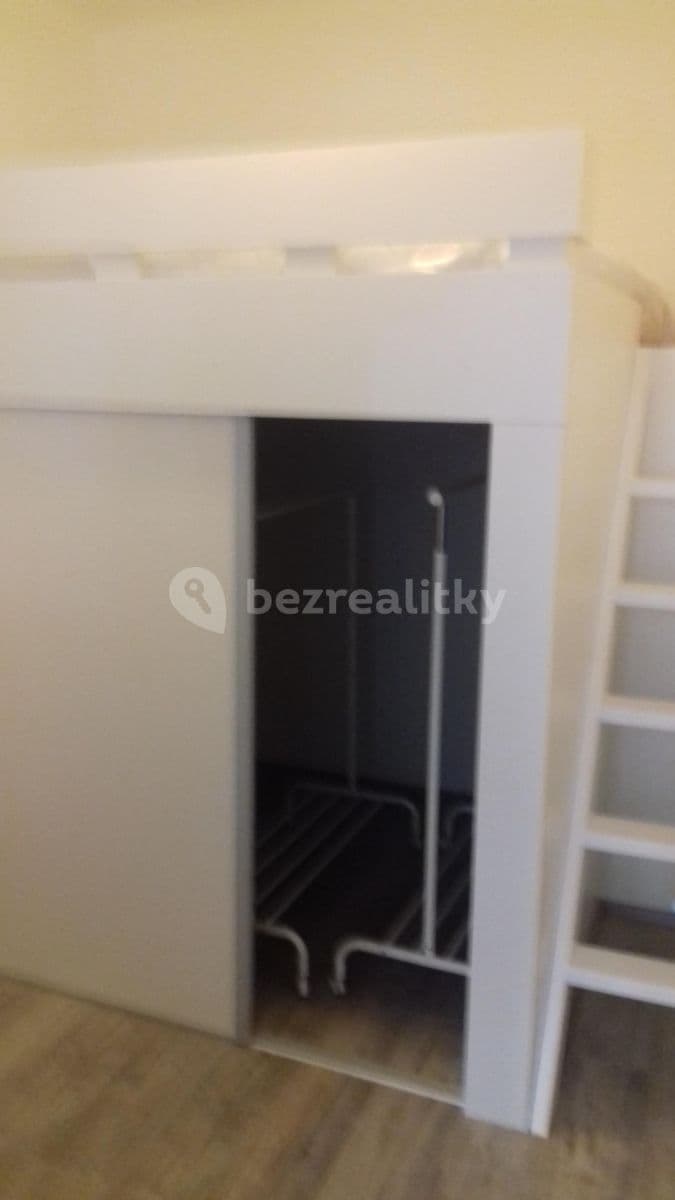 Prenájom bytu 2-izbový 45 m², Krymská, Praha, Praha Prenájom bytu 2-izbový 45 m², Krymská, Praha, Praha