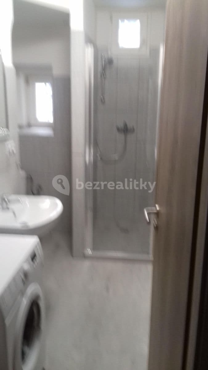 Prenájom bytu 2-izbový 45 m², Krymská, Praha, Praha Prenájom bytu 2-izbový 45 m², Krymská, Praha, Praha
