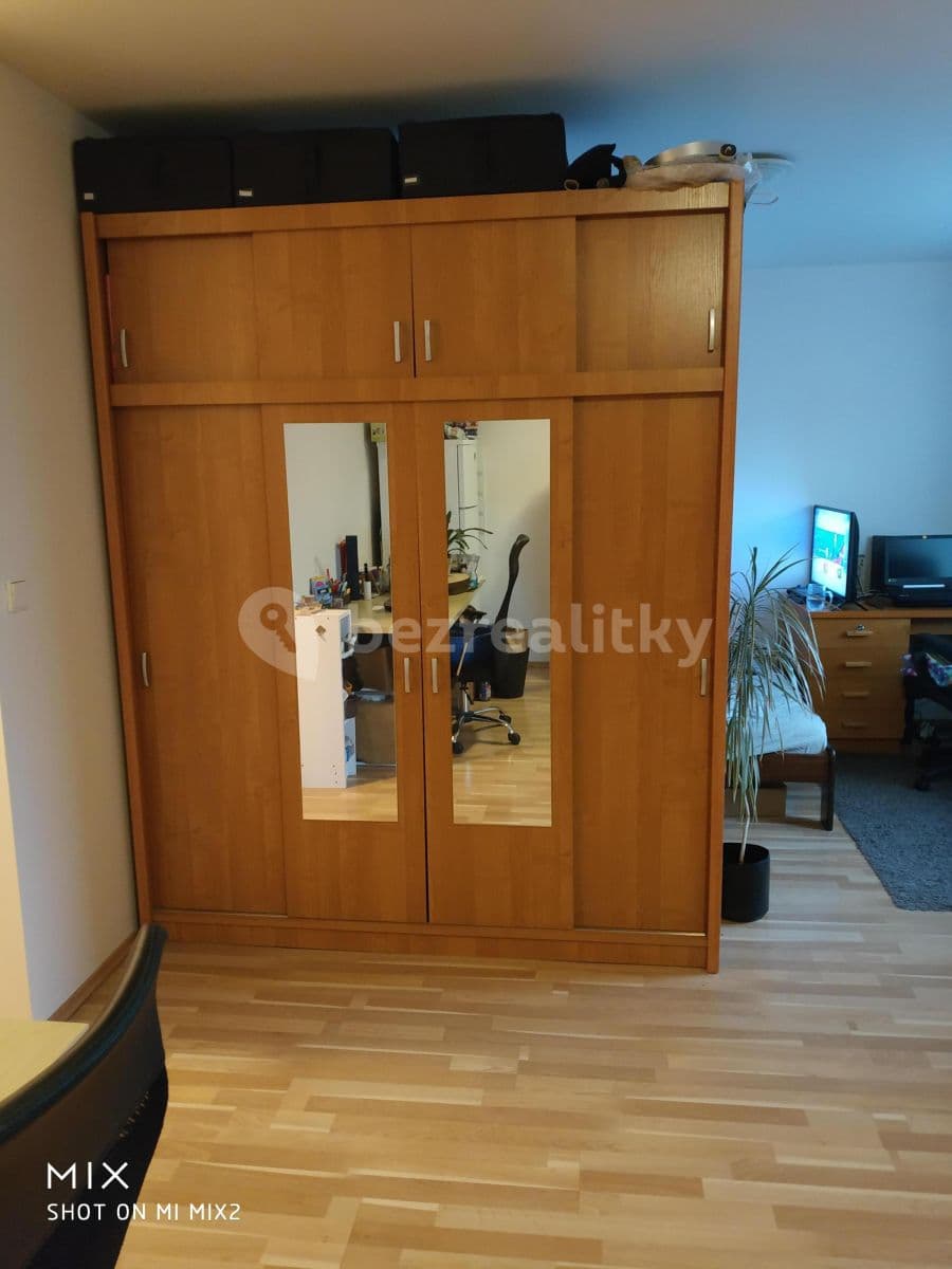 Prenájom bytu 1-izbový 35 m², Jungmannova, Brno, Jihomoravský kraj Prenájom bytu 1-izbový 35 m², Jungmannova, Brno, Jihomoravský kraj