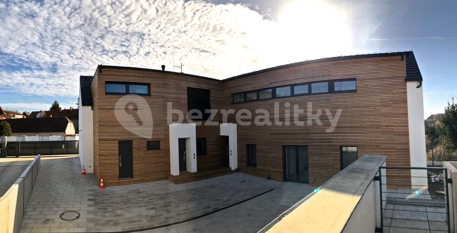 Prenájom bytu 2-izbový 73 m², Josefa Houdka, Praha, Praha Prenájom bytu 2-izbový 73 m², Josefa Houdka, Praha, Praha