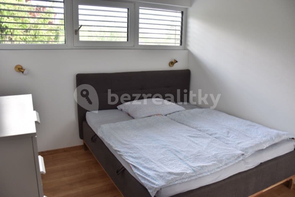 Prenájom bytu 2-izbový 73 m², Josefa Houdka, Praha, Praha Prenájom bytu 2-izbový 73 m², Josefa Houdka, Praha, Praha