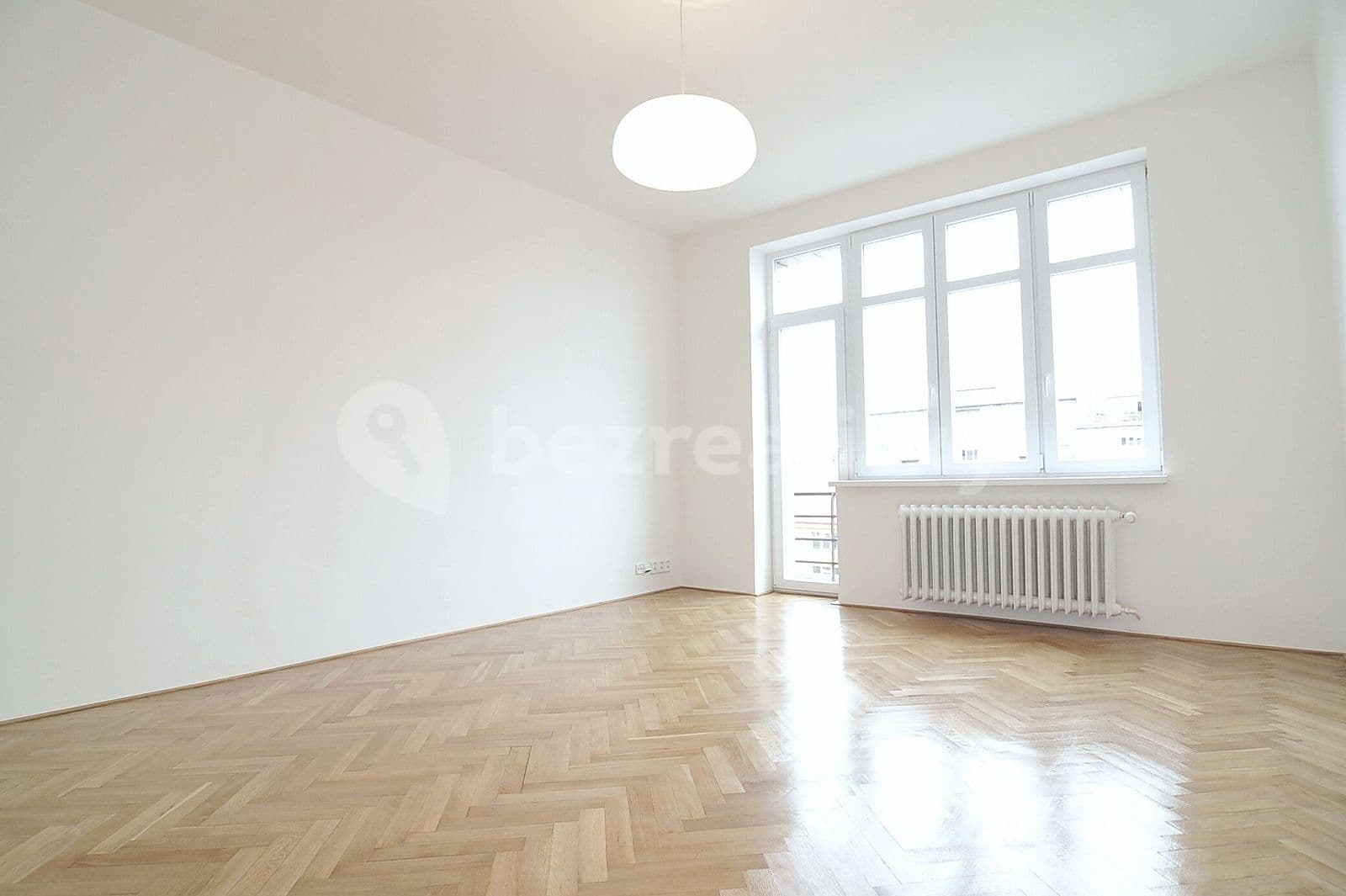 Prenájom bytu 3-izbový 89 m², Přístavní, Praha, Praha Prenájom bytu 3-izbový 89 m², Přístavní, Praha, Praha