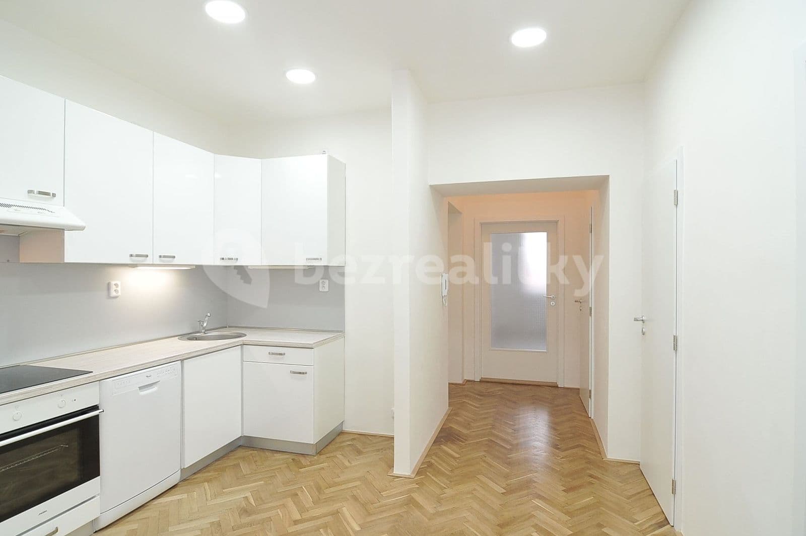 Prenájom bytu 3-izbový 89 m², Přístavní, Praha, Praha Prenájom bytu 3-izbový 89 m², Přístavní, Praha, Praha