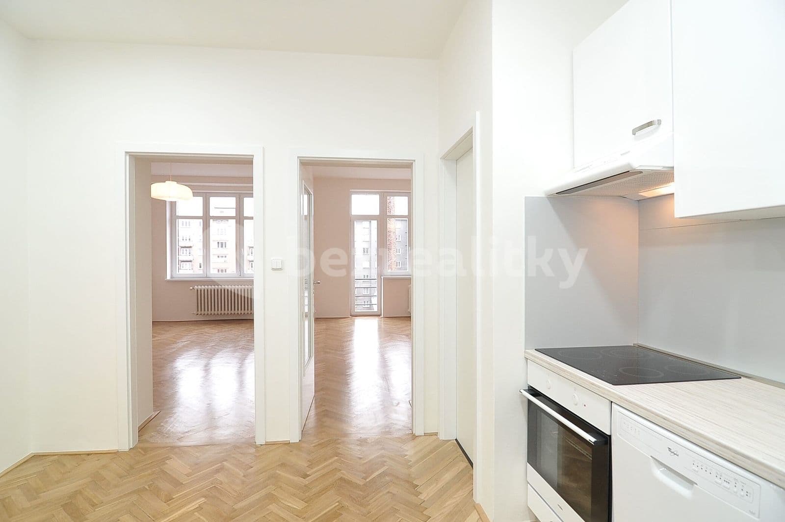 Prenájom bytu 3-izbový 89 m², Přístavní, Praha, Praha Prenájom bytu 3-izbový 89 m², Přístavní, Praha, Praha