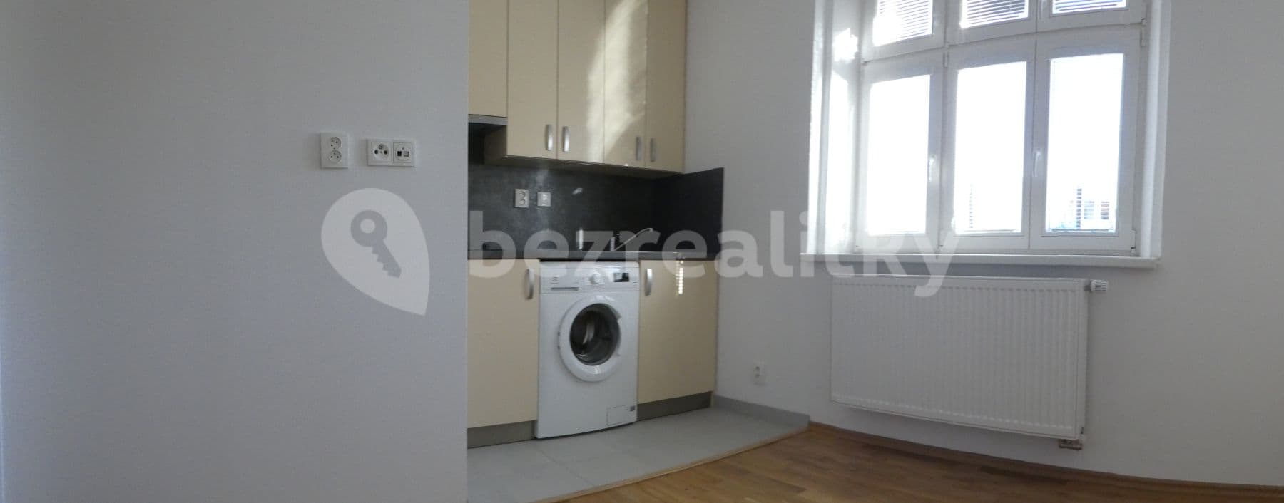 Prenájom bytu Garsoniéra 20 m², Čistovická, Praha, Praha Prenájom bytu Garsoniéra 20 m², Čistovická, Praha, Praha
