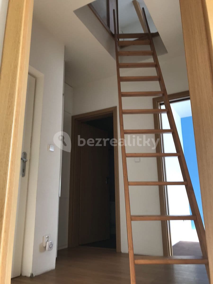 Prenájom bytu 2-izbový 42 m², K Vrbičkám, Moravany, Jihomoravský kraj