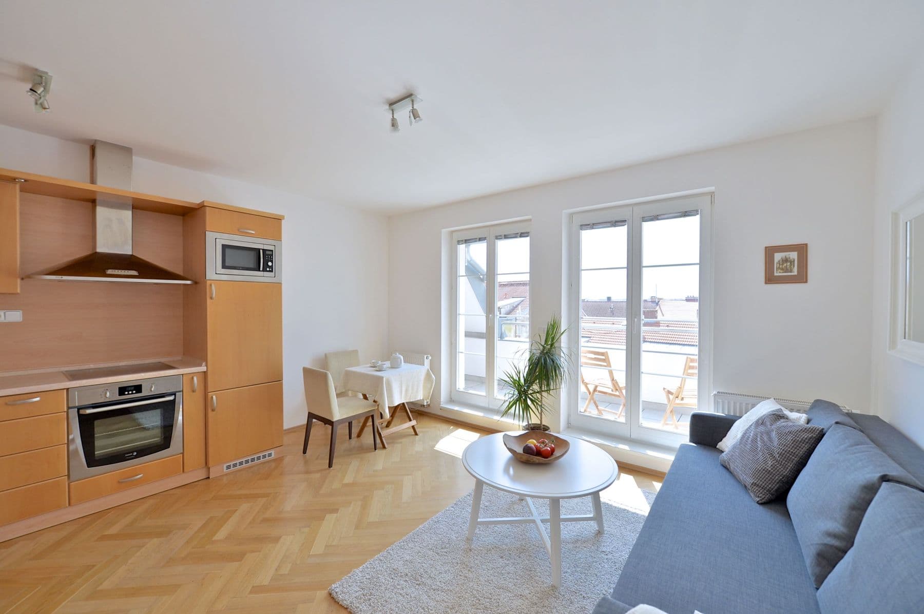 Prenájom bytu 2-izbový 57 m², Varšavská, Praha, Praha Prenájom bytu 2-izbový 57 m², Varšavská, Praha, Praha