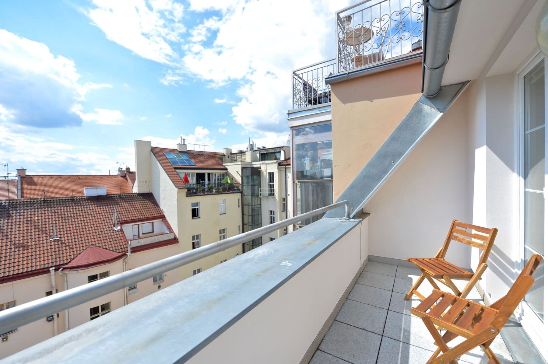 Prenájom bytu 2-izbový 57 m², Varšavská, Praha, Praha Prenájom bytu 2-izbový 57 m², Varšavská, Praha, Praha