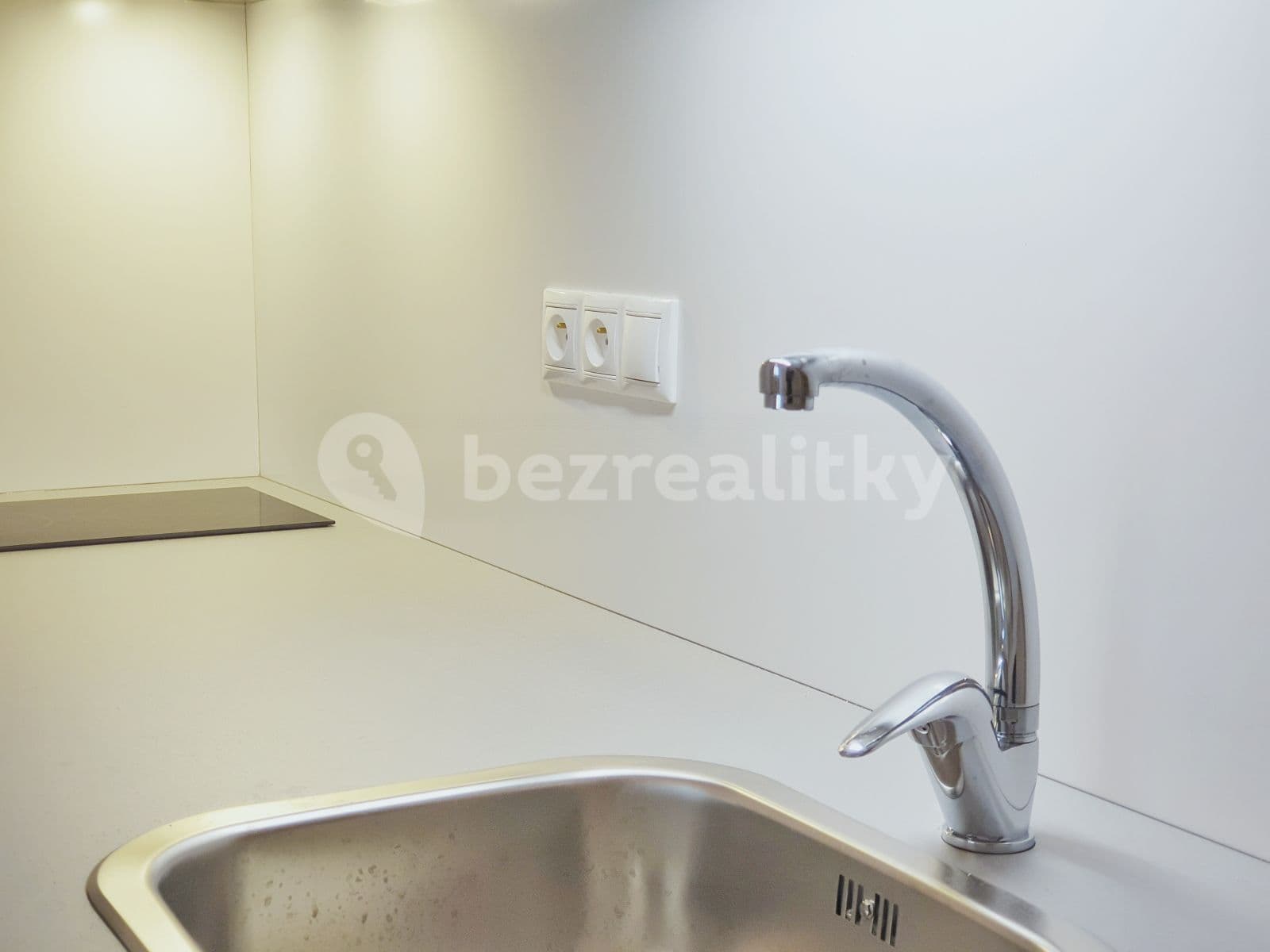 Prenájom bytu 2-izbový 50 m², Malešická, Praha, Praha Prenájom bytu 2-izbový 50 m², Malešická, Praha, Praha