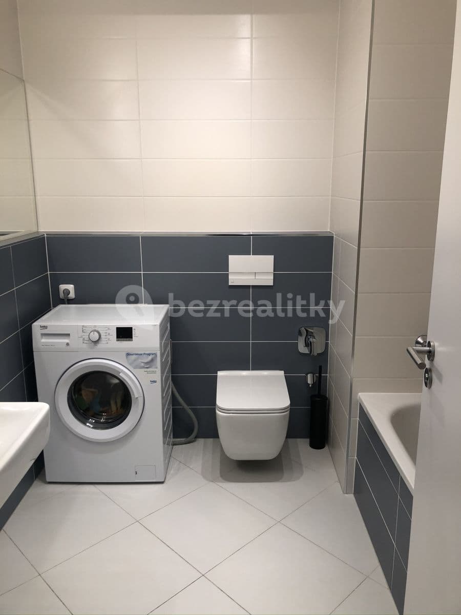 Prenájom bytu 1-izbový 35 m², Makedonská, Praha, Praha Prenájom bytu 1-izbový 35 m², Makedonská, Praha, Praha