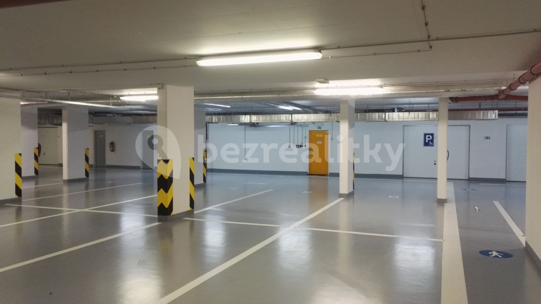 Prenájom bytu 4-izbový 172 m², Milotická, Praha, Praha Prenájom bytu 4-izbový 172 m², Milotická, Praha, Praha