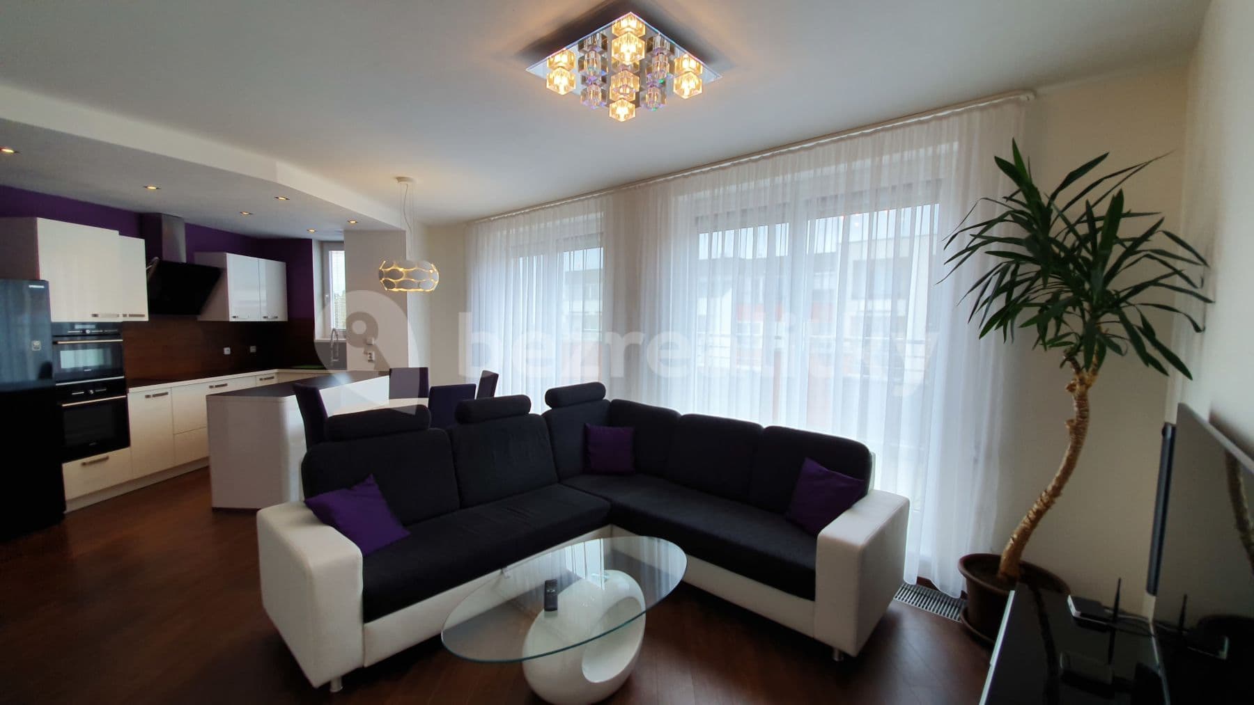 Prenájom bytu 4-izbový 172 m², Milotická, Praha, Praha Prenájom bytu 4-izbový 172 m², Milotická, Praha, Praha